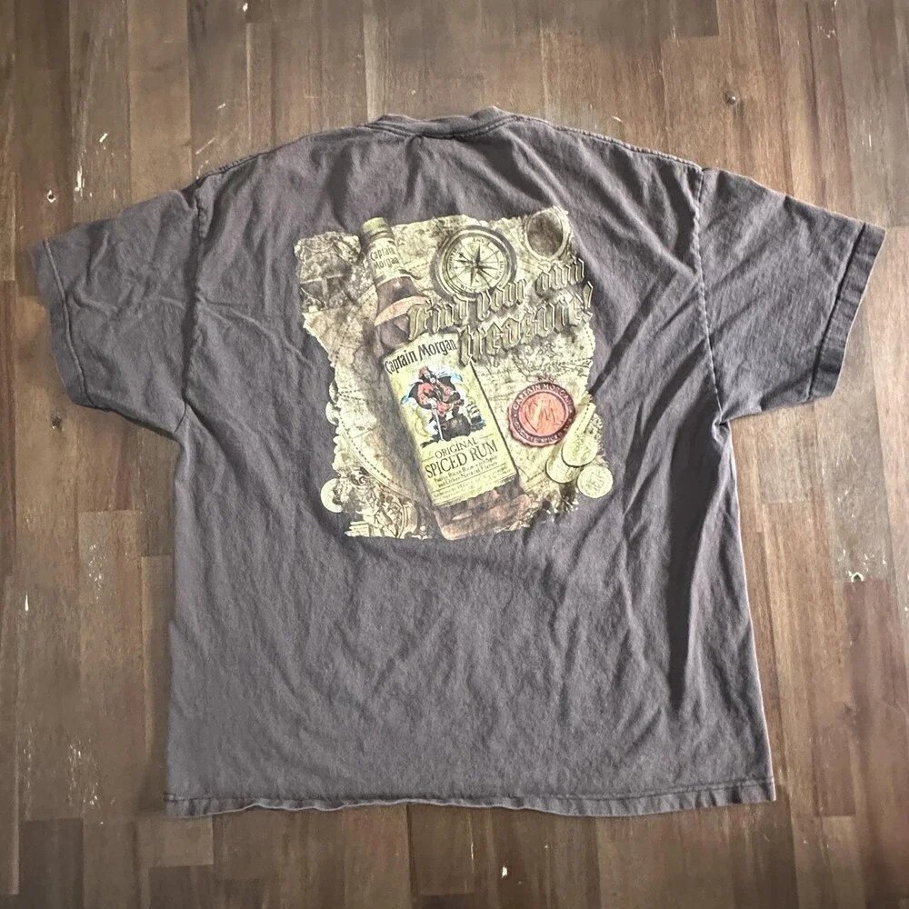 Unknown vintage captain